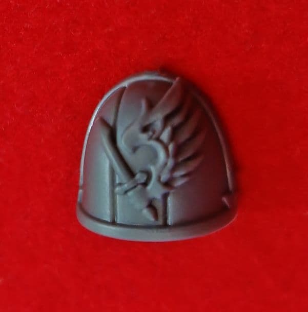 Dark Angel Ravenwing Command Shoulder pad