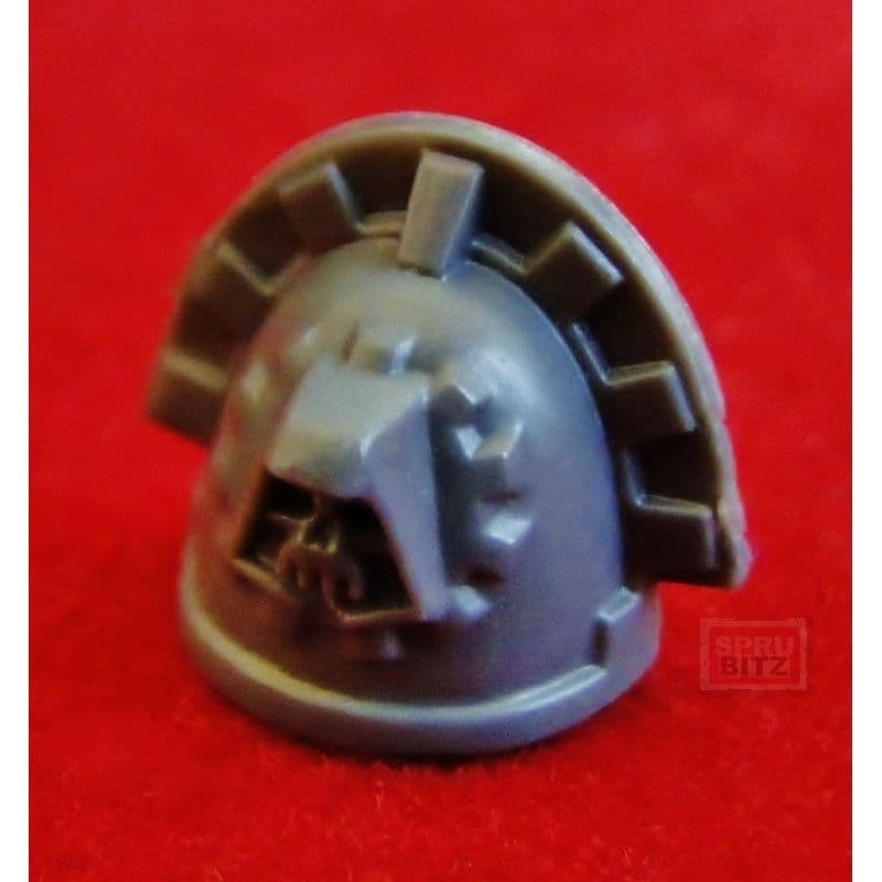 Dark Angel Ravenwing Shoulder Pad (mechanicum)