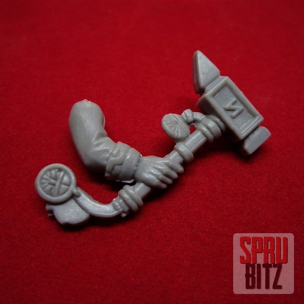 Dwarf Runesmith Hammer right arm