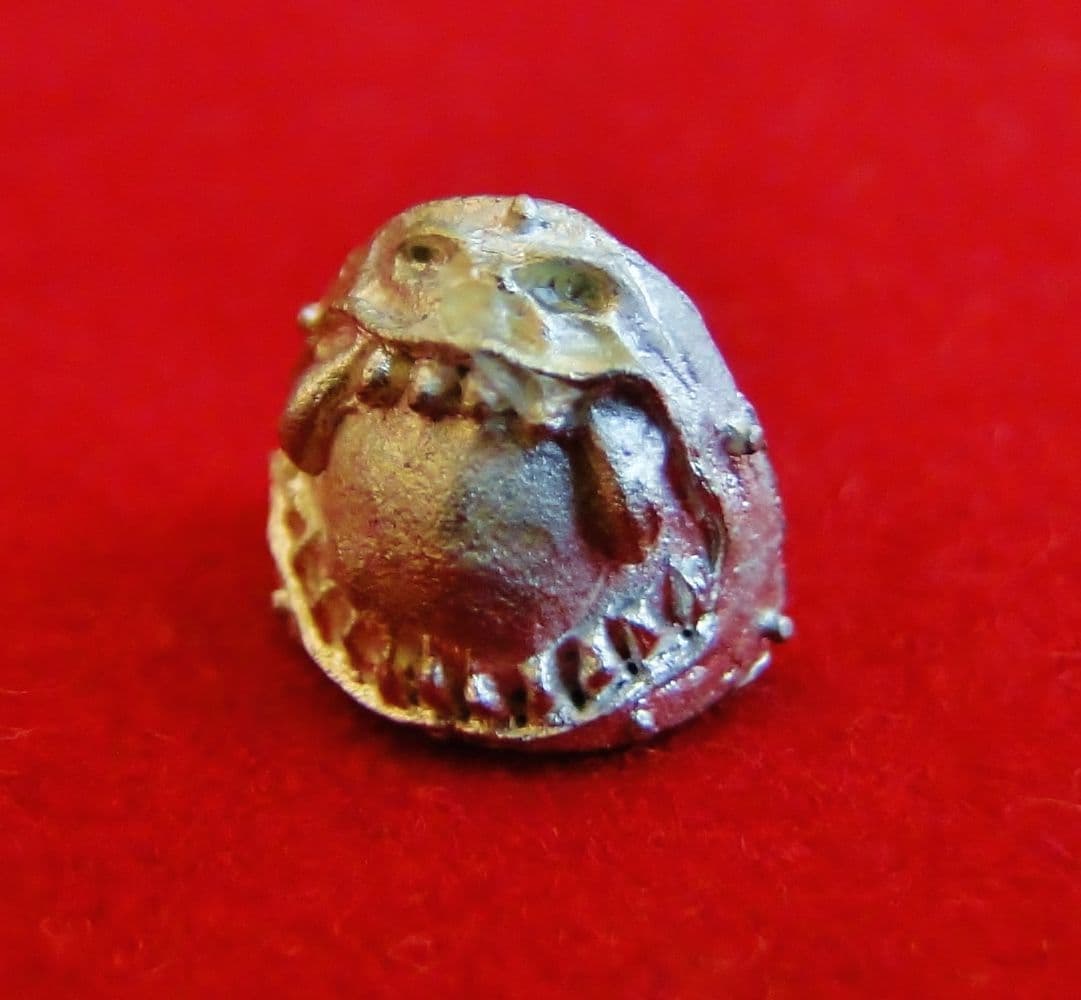 OOP Chaos Space Marines World Eaters Shoulder Pad x1 (metal)