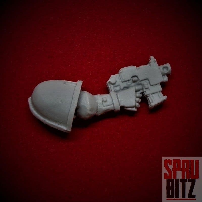 Space Marine Veteran Weapon Arm Bolt Pistol B (finecast)