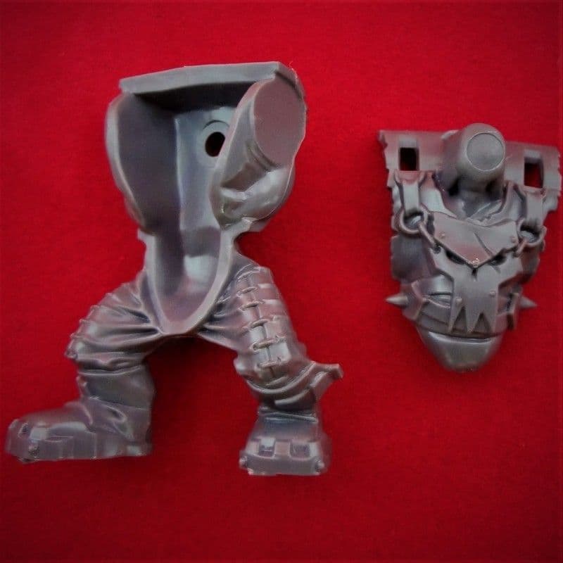 Space Ork Nobz Body (D)