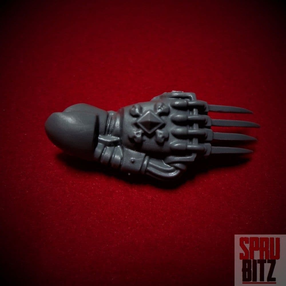 Space Wolves Wolf Lightning Claw right arm