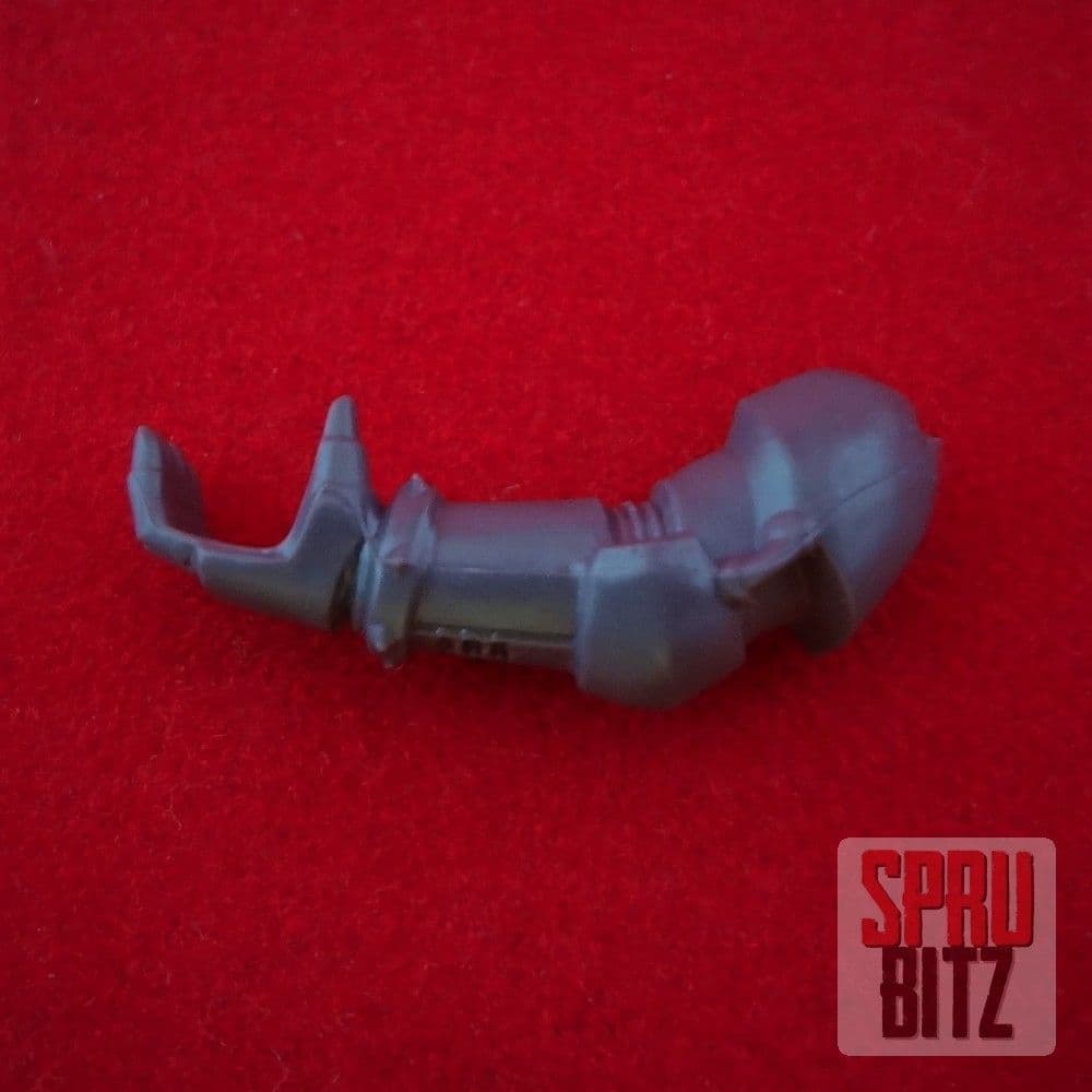 Space Wolves Wolf Pack Left Arm weapon holding (C)