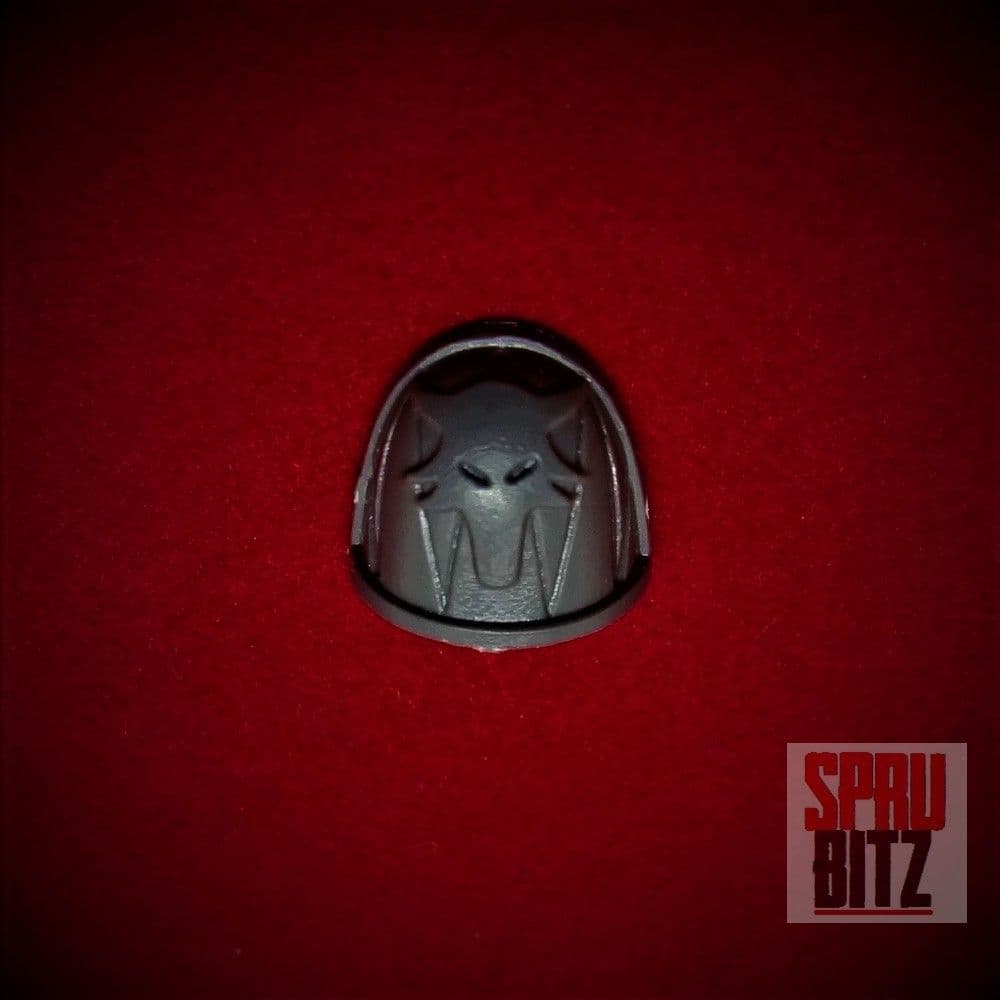 Space Wolves Wolf Pack Shoulder Pad (K)