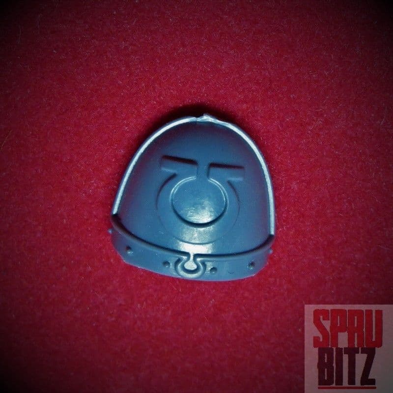 Ultramarine Shoulder Pad (D)