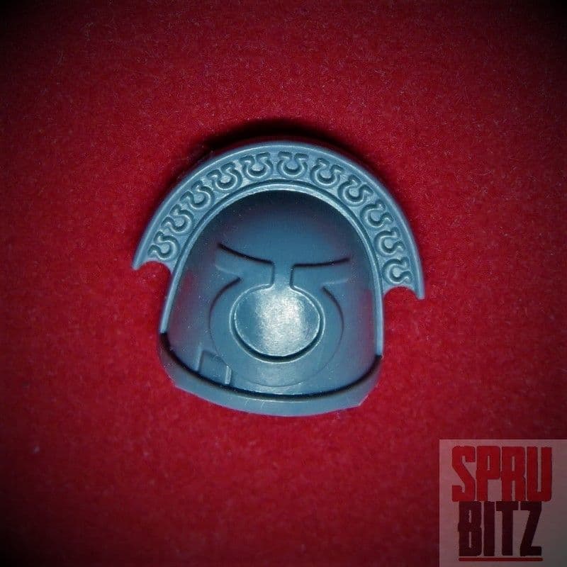 Ultramarine Shoulder Pad (G)