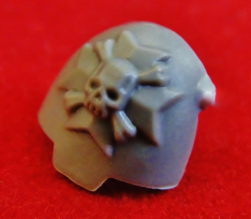 Black Templar Terminator Skull & Chapter Icon Shoulder Pad x1