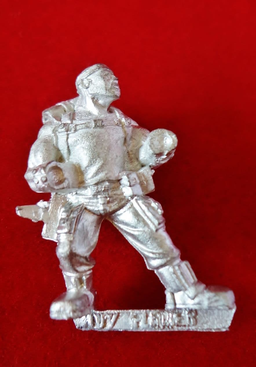 Catachan Jungle Fighter Heavy Flamer Marine Body B (OOP Metal)