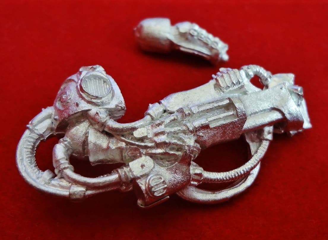 Chaos Slaneesh Noise Marine Emperors Children Sonic Blaster (metal)