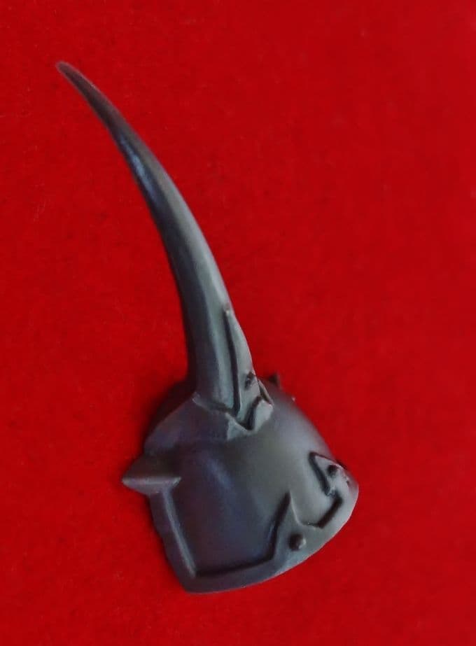 Chaos Space Marine Possessed Shoulder Pad Spiked A