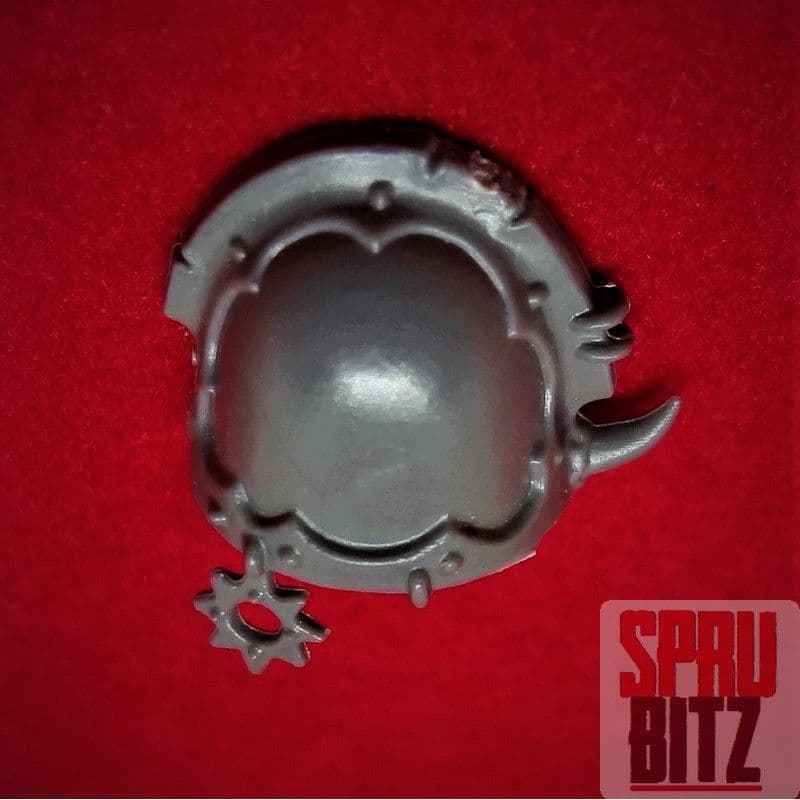 Chaos Space Marine Raptors Warp Talons Shoulder Pad (C)