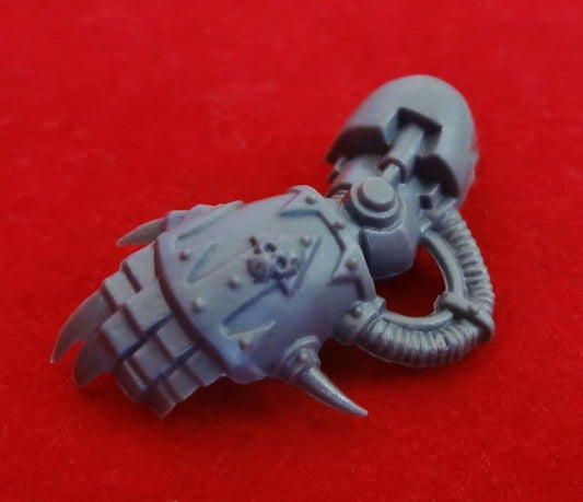 Chaos Space Marine Terminators left arm Power Fist (B)