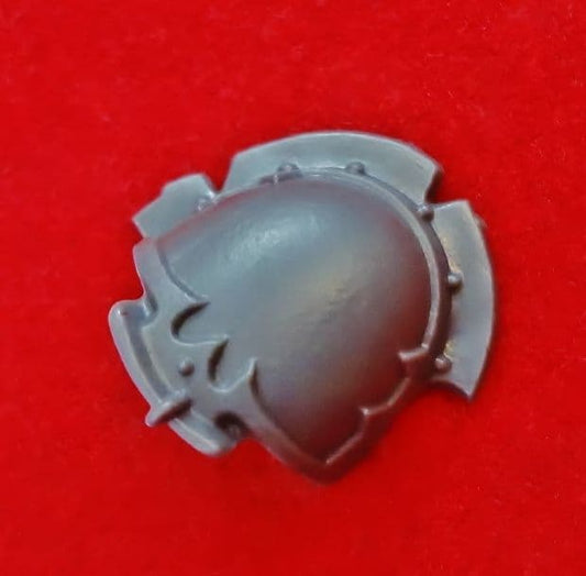 Chaos Space Marine Terminators Shoulder Pad (F)