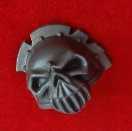 Chaos Space Marine Terminators Shoulder Pad  Skull (A)