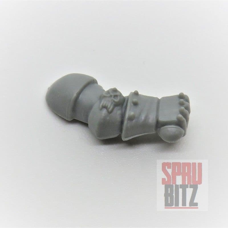 Chaos Space Marines Right Arm Weapon Holding (circa 1996)