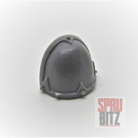 Chaos Space Marines Shoulder Pad A (circa 1996)