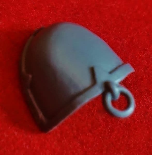 Chaos Space Marines Vehicle Gunner Shoulder pad ringed