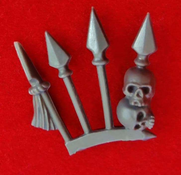 Chaos Terminators Hood Spikes Trophy Rack (C) skulls