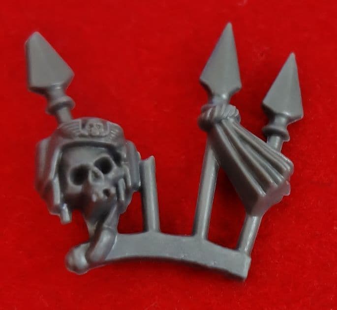 Chaos Terminators Hood Spikes Trophy Rack (F) imperial guard skull