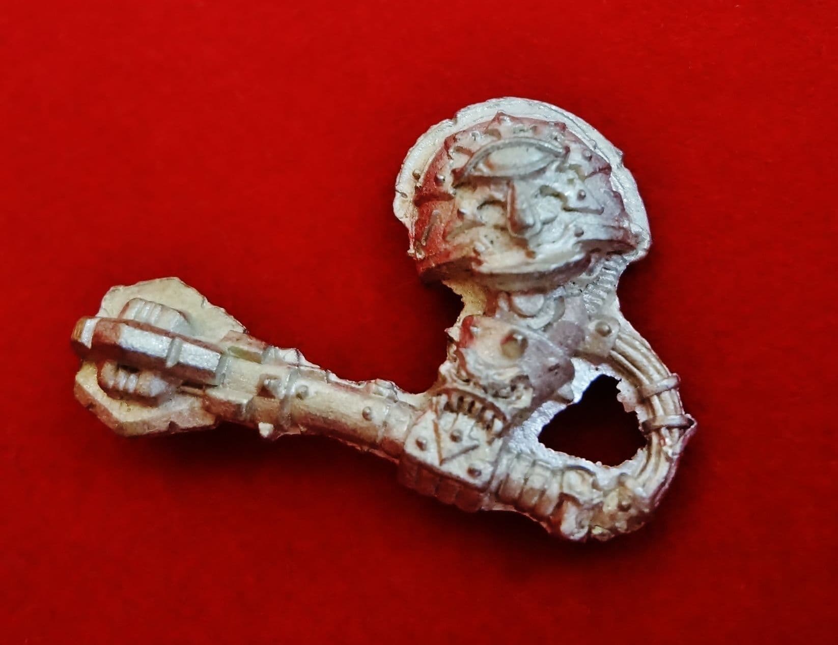 Chaos Terminators left arm Power Mace Eye of Horus (metal)