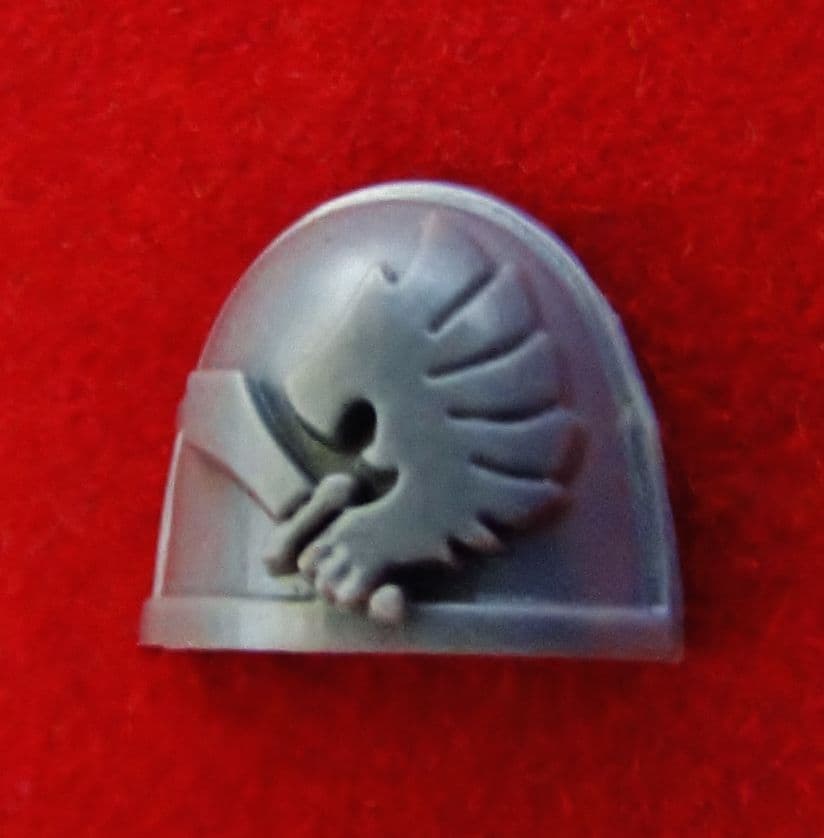 Dark Angel Ravenwing Shoulder Pad