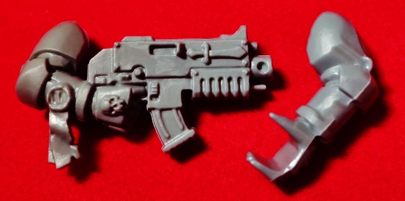 Dark Angel Veteran Boltgun Arms set (C)
