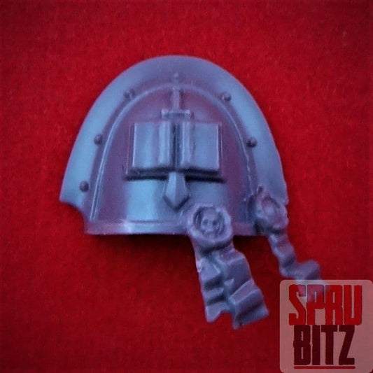 Grey Knights Strike Squad Shoulder Pad (C)