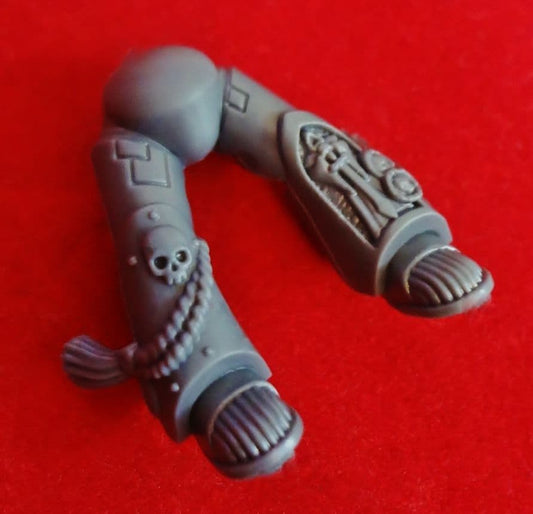 Ravenwing Command Squad Biker Legs (A)