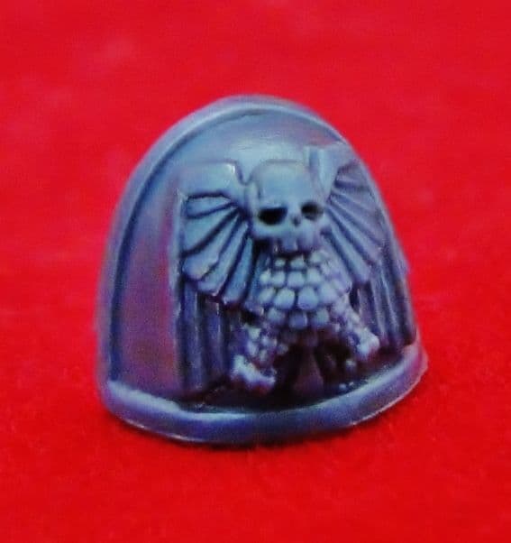 Space Marine Commander Aquila Shoulder Pad