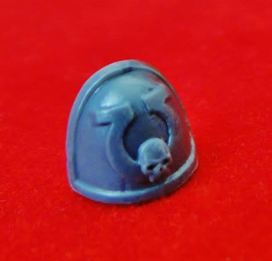 Space Marine Commander Ultramarine Shoulder Pad