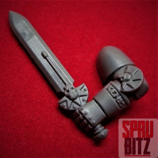 Space Marine Deathwatch Veterans Left Arm Power Sword (A)