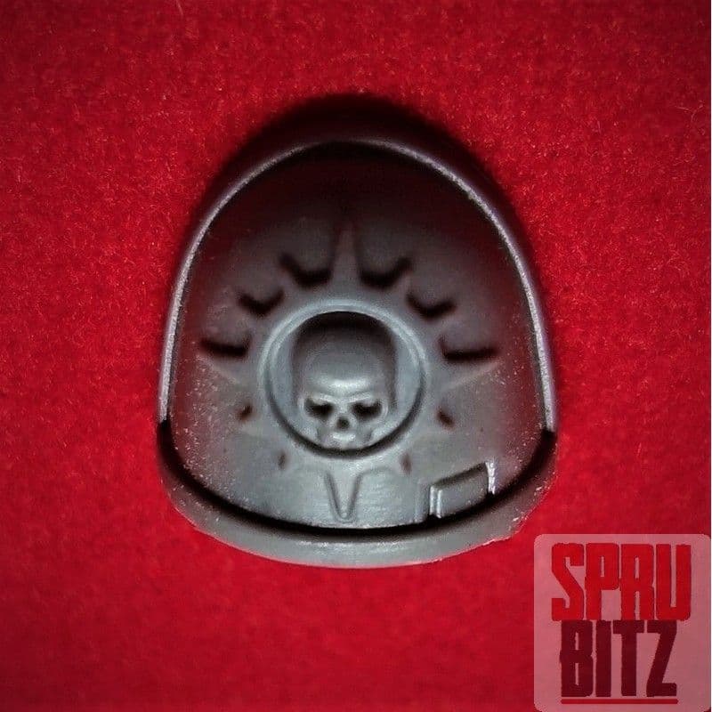 Space Marine Deathwatch Veterans Shoulder Pad (A)