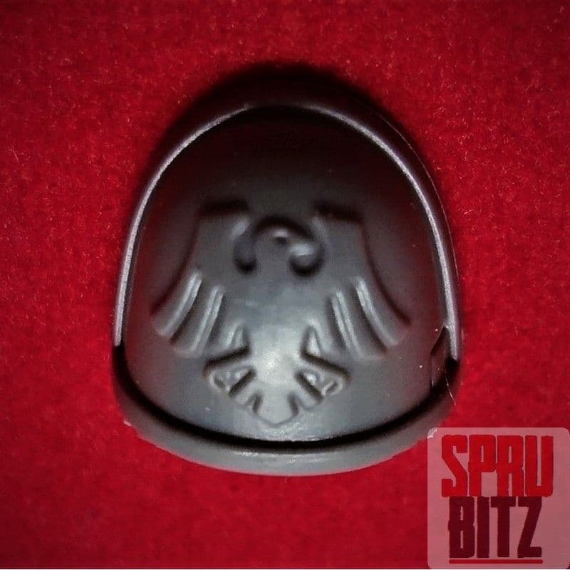 Space Marine Deathwatch Veterans Shoulder Pad (B)