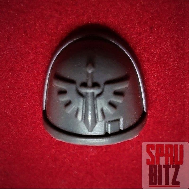 Space Marine Deathwatch Veterans Shoulder Pad (I)