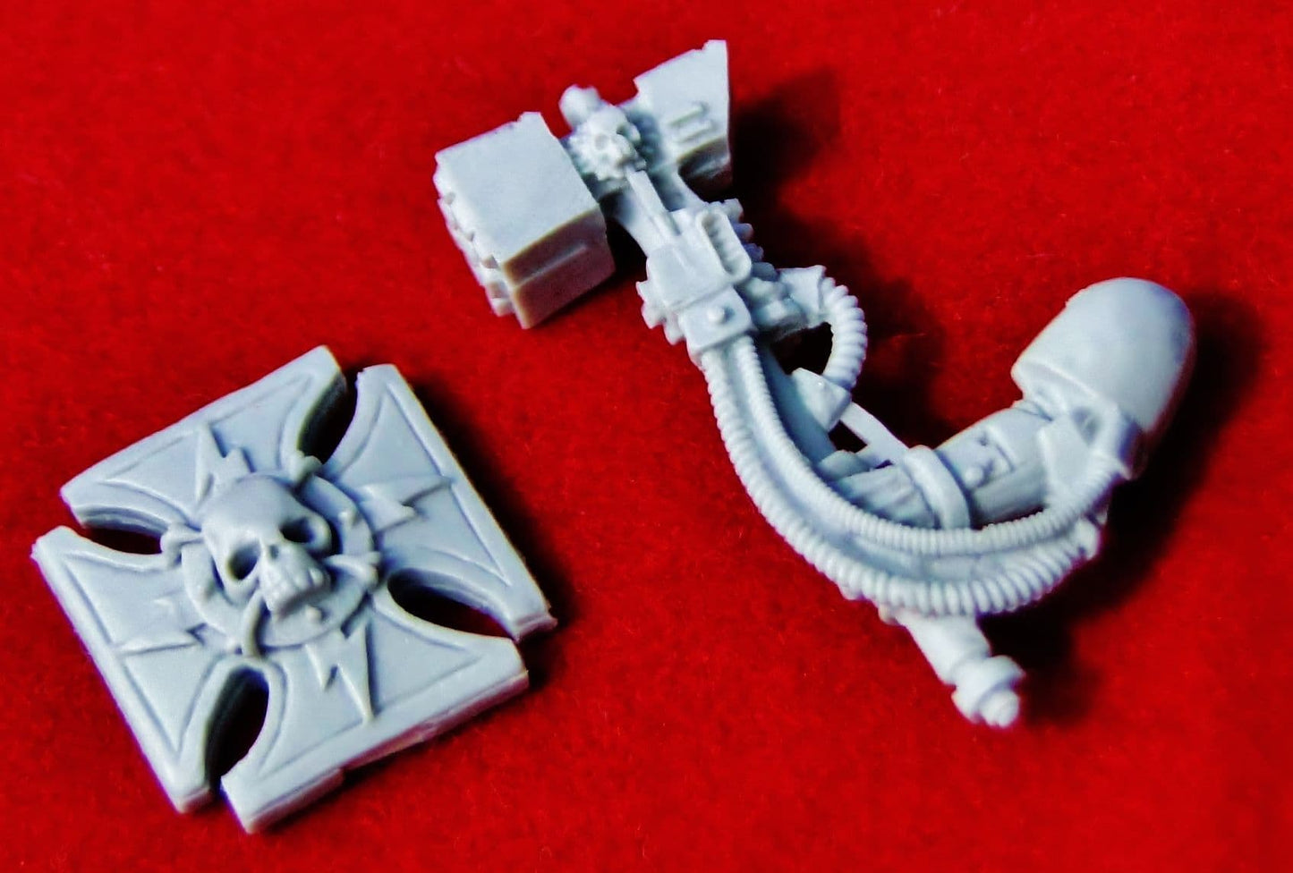 Space Marine Thunder Hammer & Storm Shield set (finecast resin) x1