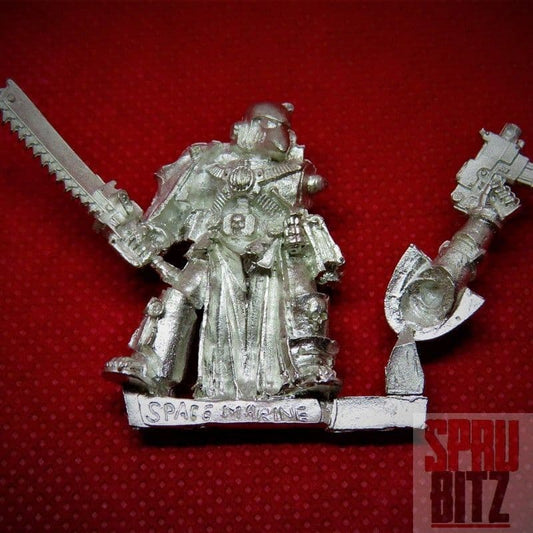 Space Marine Veteran with Chainsword Beaky (metal)