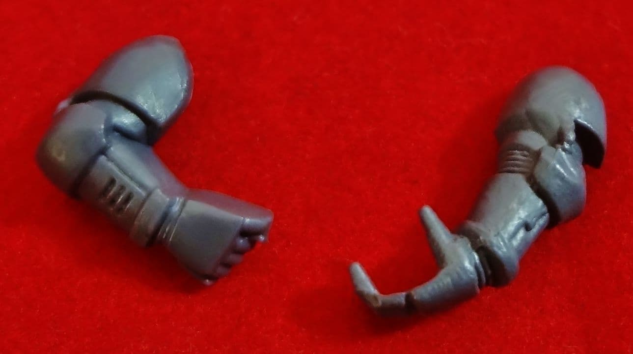 Space Marine Weapon Holding Arms Set (left and right)