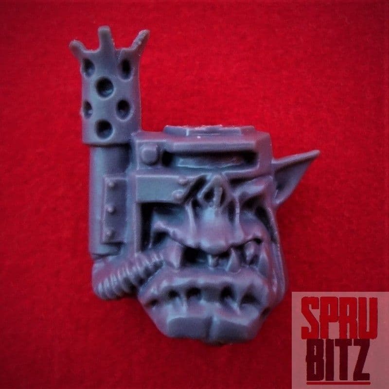 Space Ork Nobz Head (J)
