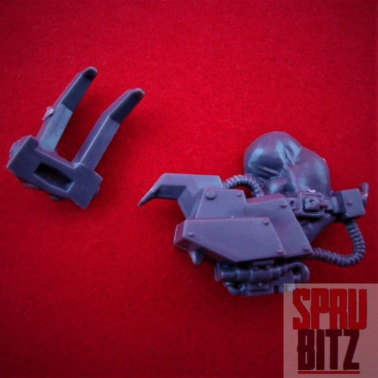 Space Ork Nobz Power Klaw (C)