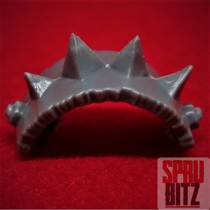 Space Ork Nobz Shoulder Pad with Spikes (B)
