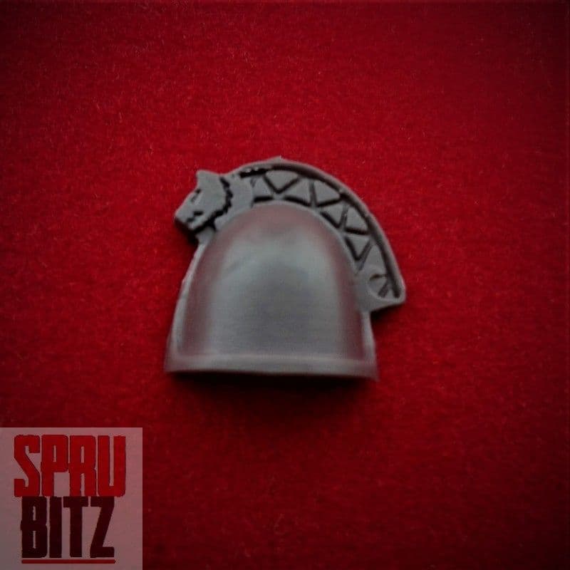 Space Wolves Wolf Pack Shoulder Pad (B)