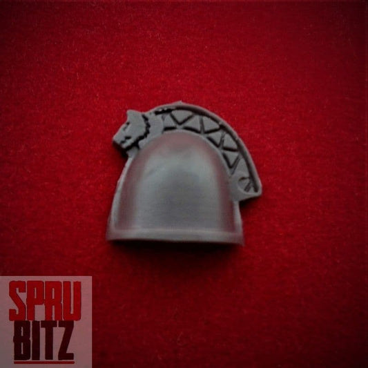 Space Wolves Wolf Pack Shoulder Pad (B)