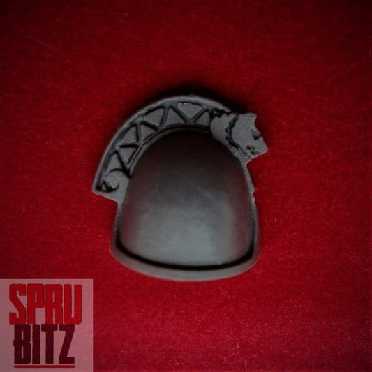 Space Wolves Wolf Pack Shoulder Pad (C)