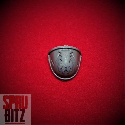 Space Wolves Wolf Pack Shoulder Pad (claw)