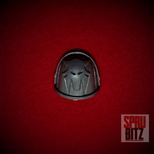 Space Wolves Wolf Pack Shoulder Pad (K)