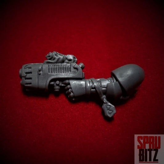 Space Wolves Wolf Plasma Pistol left arm