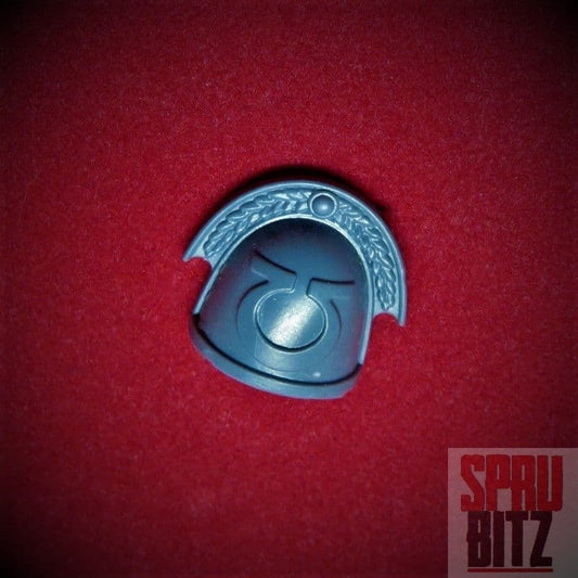 Ultramarine Shoulder Pad (A)